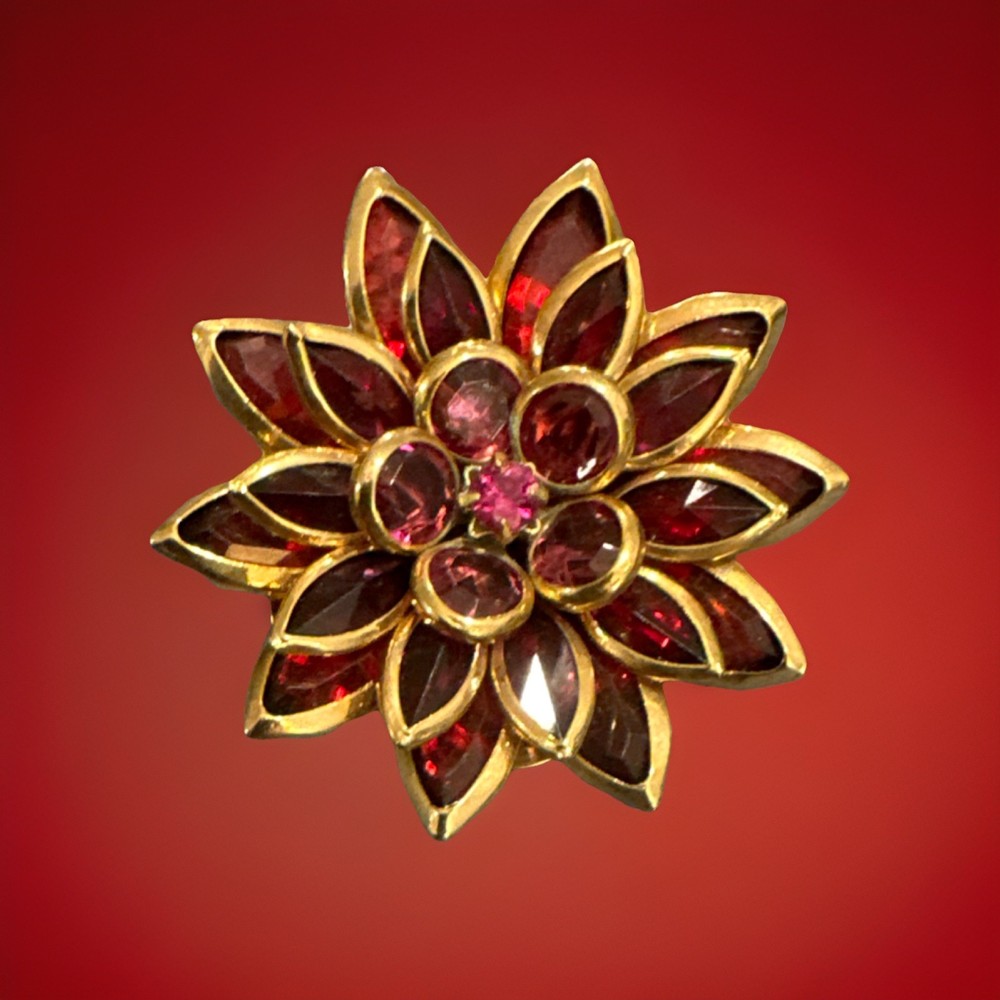 Gold Tone Flower Brooch with Red Glass Stones Cluster Setting Fashion Jewelry