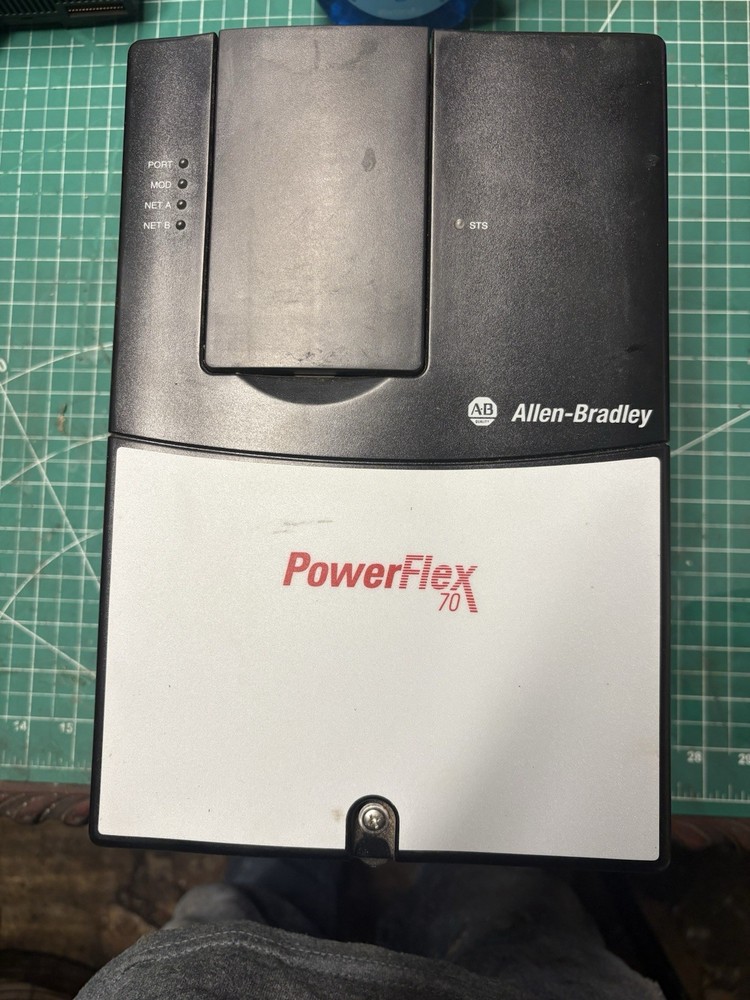 ALLEN BRADLEY Power Flex  70 20AD014F0 A0AYNANCO SER. A