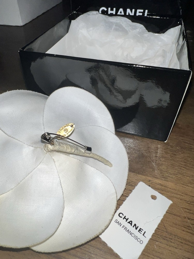 CHANEL Camellia Flower Brooch Corsage White Pin Gold AUTHENTIC Made in France