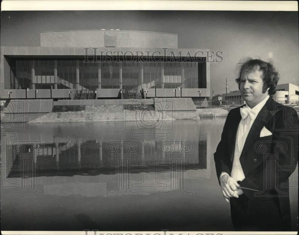 1977 Press Photo Leonard Slatkin, Conductor- New Orleans Philharmonic-Symphony
