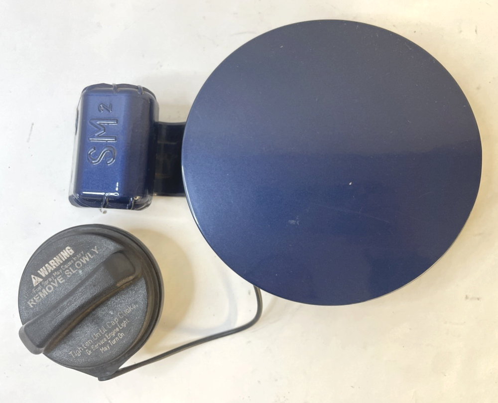 2006 Hyundai Santa Fe Blue OEM Fuel Door 177.HY1406