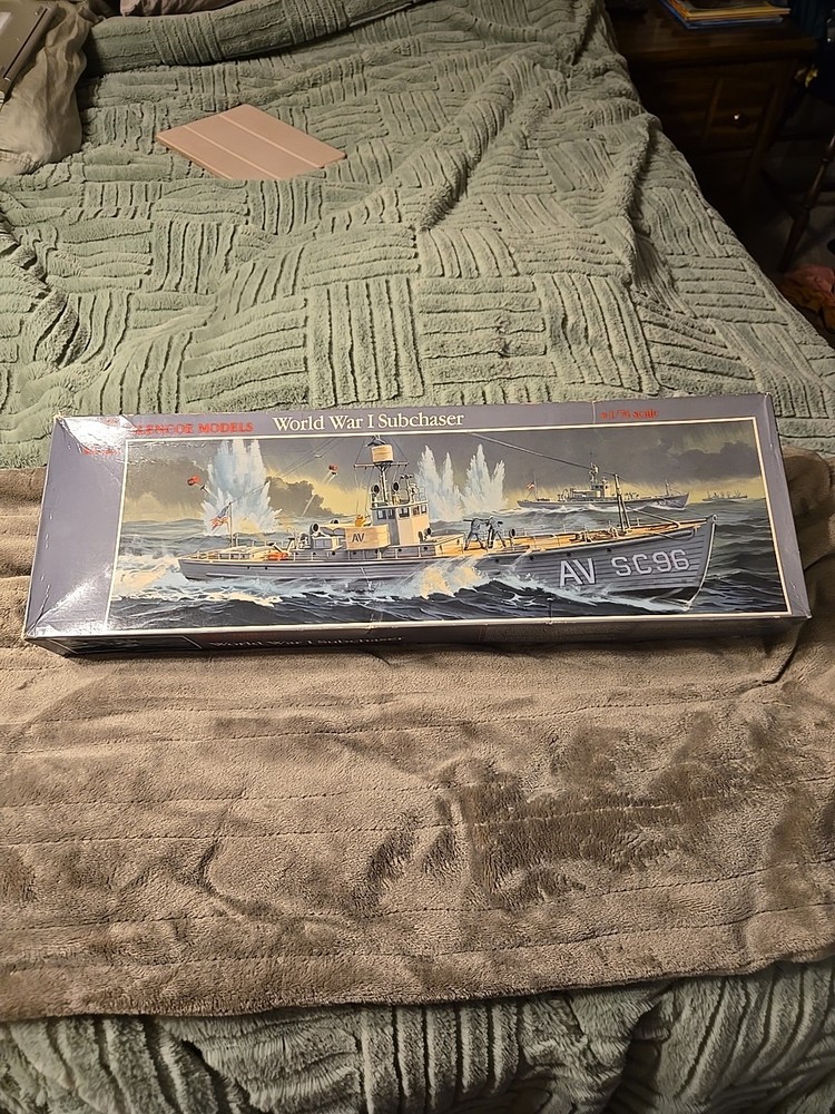 Glencoe Models World War I Subchaser Vintage plastic model kit 1/74 scale