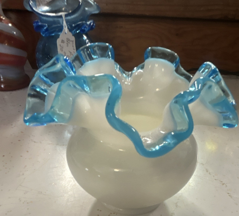 White & Blue Art Glass Vase, Ruffled Rim Pattern, Glossy Decorative Decor