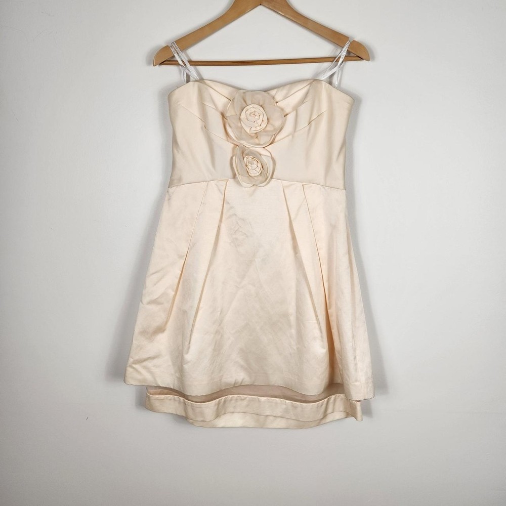 Forever New Rachel Cream strapless mini dress with corsage. BNWT Size AU16/US12.