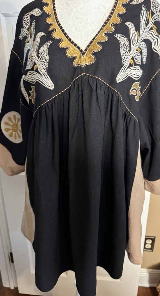 Women’s Easel Boho Babydoll Tunic Small Embroidered Cotton NWOT Retro Vibes