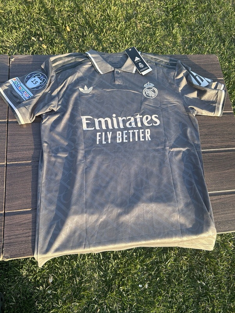 Kylian Mbappe #9 Real Madrid 3rd Kit 2024/25 Replica Jersey - Large