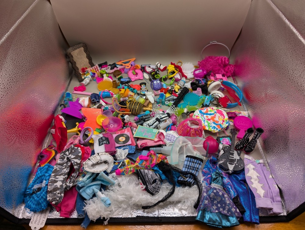 Rainbow High & Lol Suprise! Mixed Clothes / Shoes /Accessories HUGE LOT 1.8 Lbs