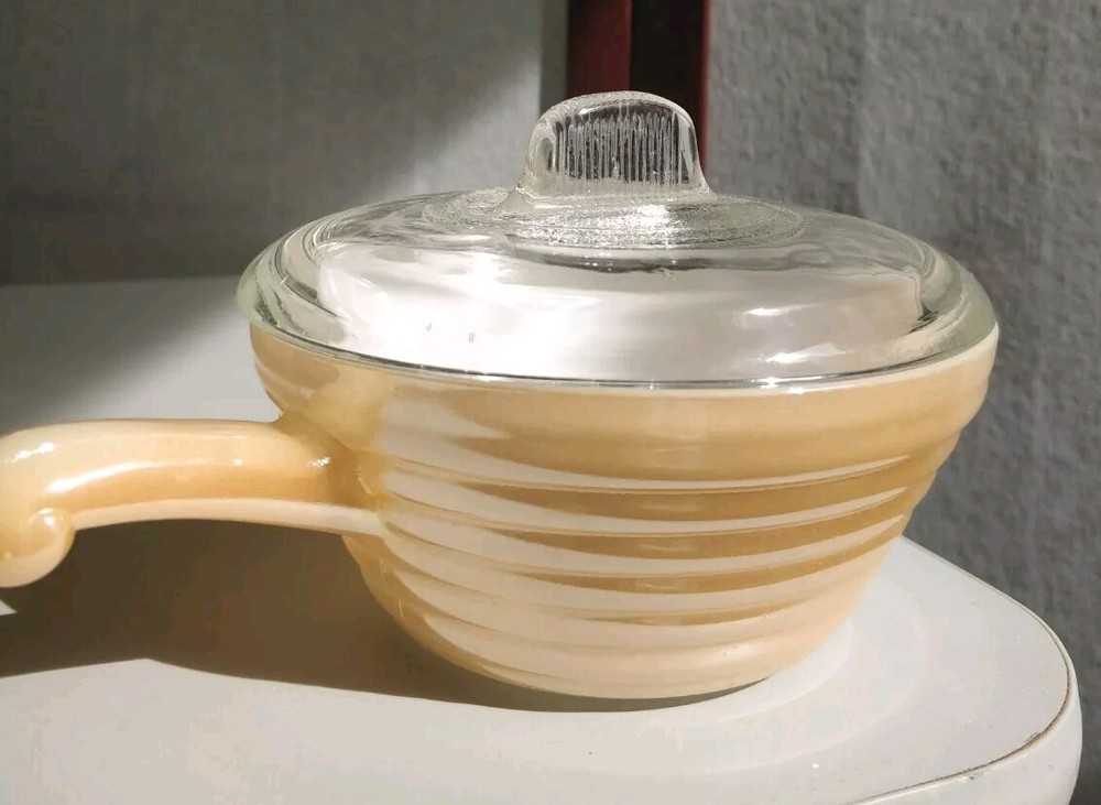 Vintage Fire King Oven Ware Peach Lustre BeeHive Handled Soup Chili lided Bowl