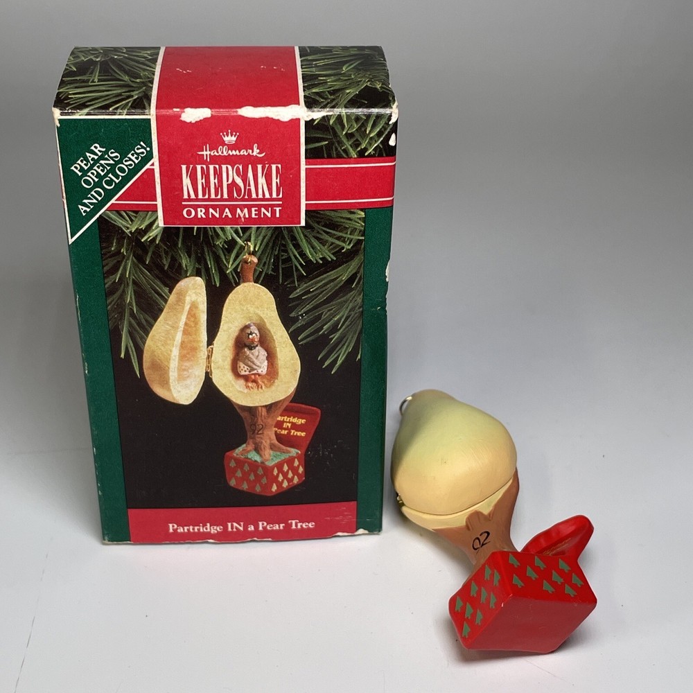 Hallmark Keepsake Ornament Partridge In A Pear Tree Pear Opens Vintage 1992