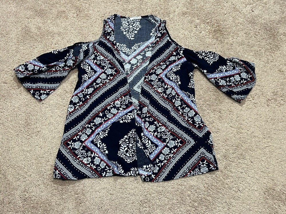 Maurices Womens Shirt Size S/M Multicolor Floral Print Open Front Cold Shoulder