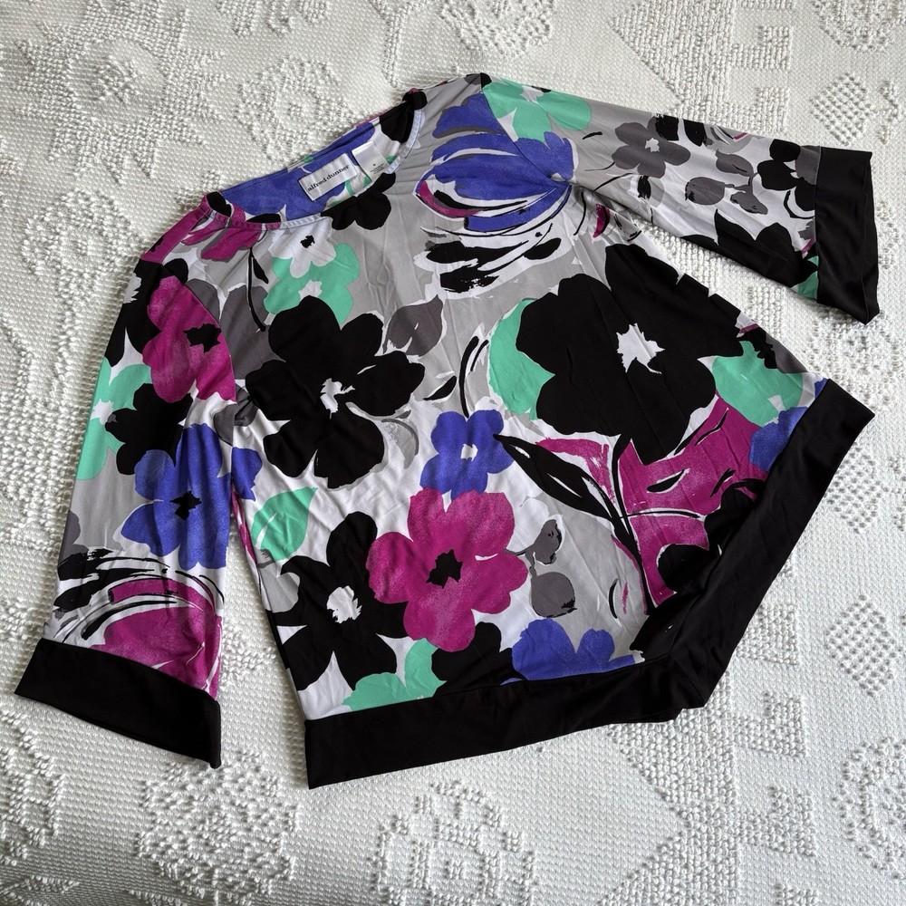 Alfred Dunner women’s size Medium floral handkerchief hem 3/4 sleeve blouse