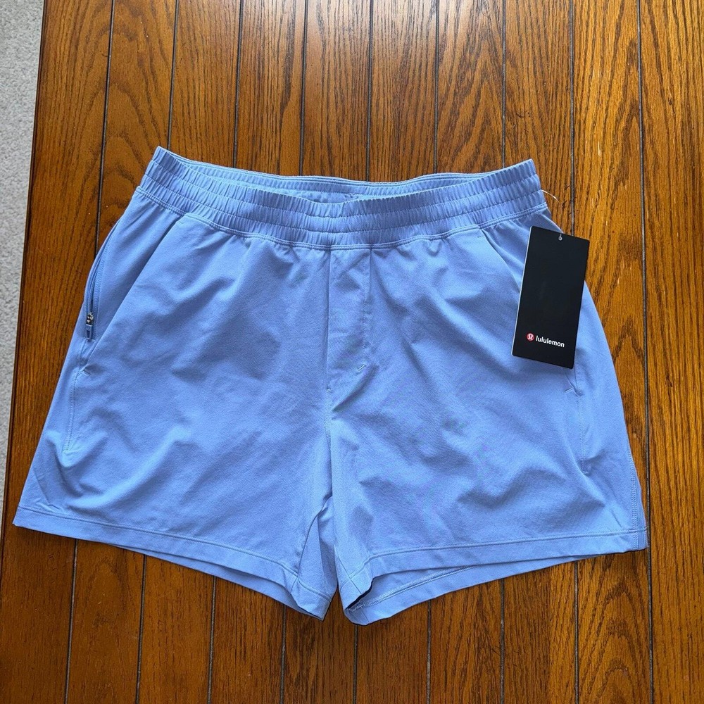 Lululemon Men’s Pace Breaker Short 5” Linerless, Prep Blue Size Large NWT