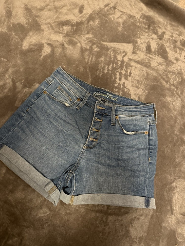 Universal Thread Women's Blue Denim Shorts, Size 18, High-Rise, midi size 6/28