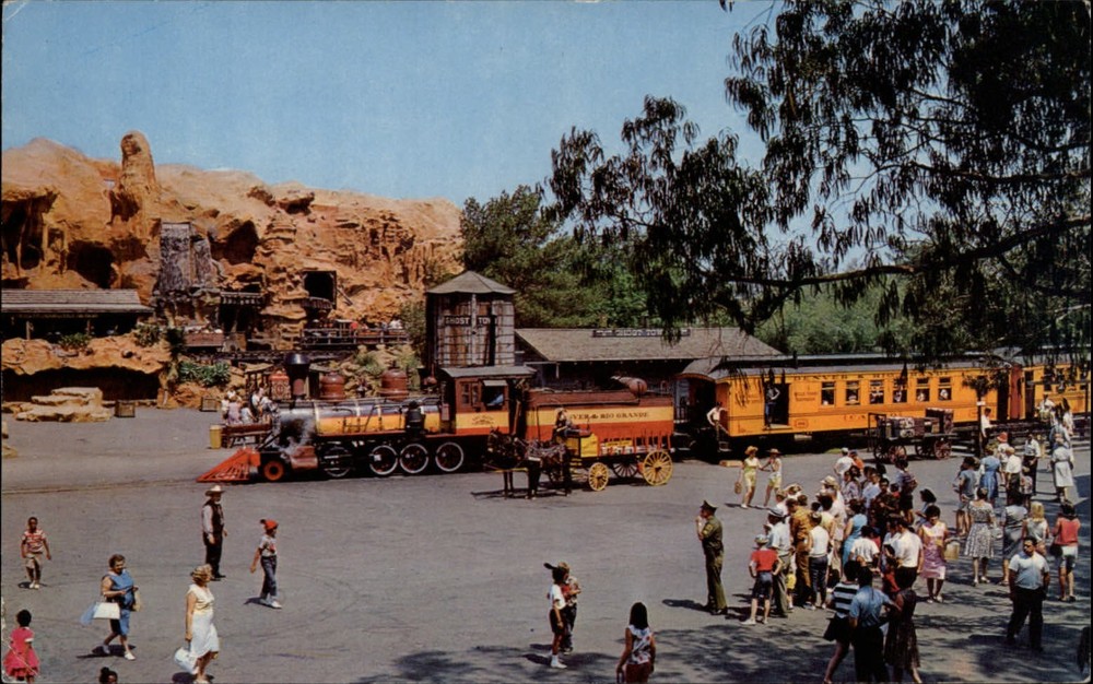 Buena Park California Knott's Berry Farm DERG Train railroad ~ unused postcard