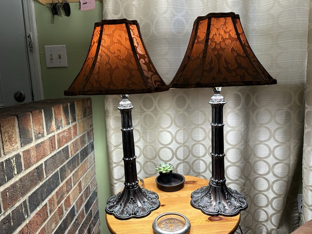 Vintage Mid-Century Demask Satin Table Lamps Pair - Hollywood Regency 60s