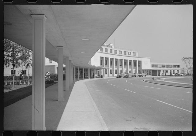 Photo:Washington DC Municipal Airport Entrance 1941 Terminal Driveway