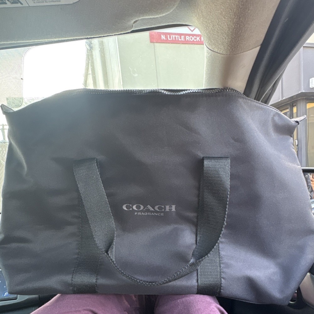 Coach Black Duffle Bag for Men Lightweight Shoulder Strap Zip Closure