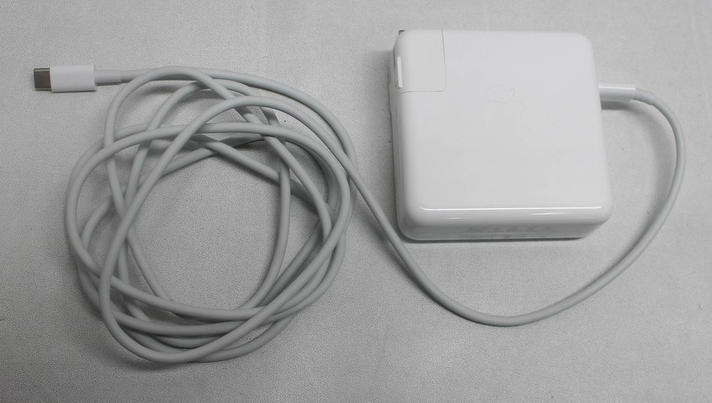 A1719-87W-CHARGER Apple Ac Adapter 87W Usb-C Model A1719 Macbook Pro 
