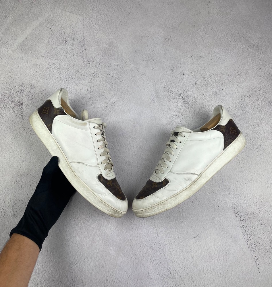Louis Vuitton White Monogram Rivoli Sneakers Size 9