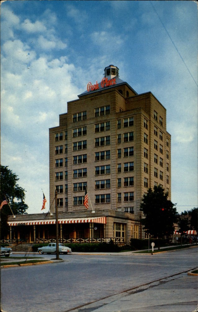 Park Place Hotel Traverse City Michigan vintage postcard m235