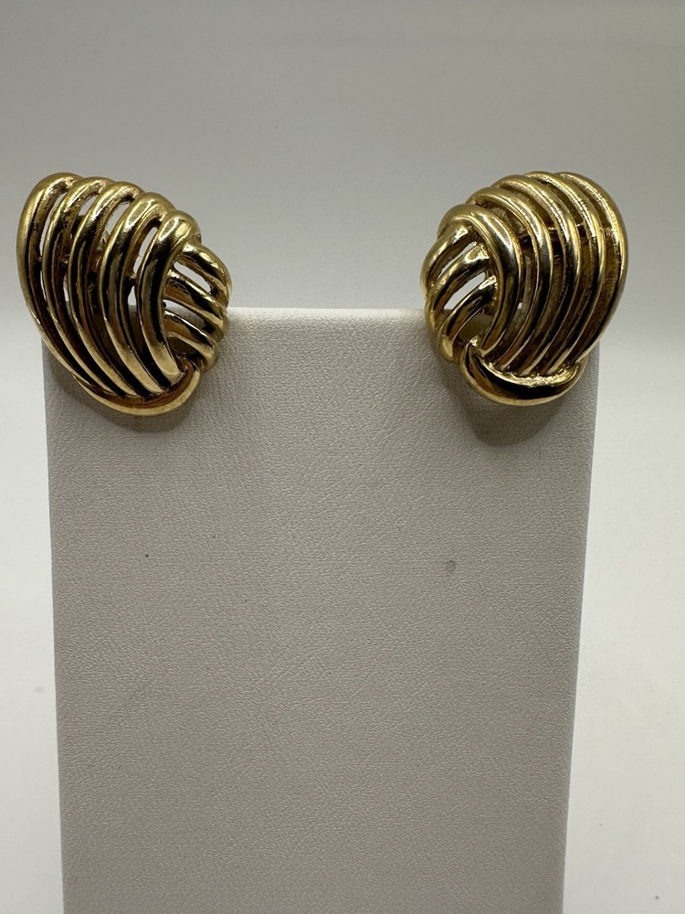 Vintage Trifari Gold Tone Knot Clip On Earrings 1”L