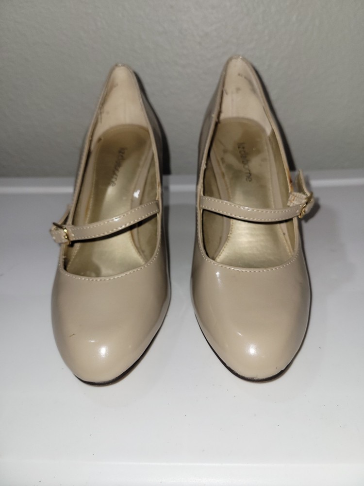 Liz Claiborne Caris Shoes  High Heels Beige Patent Leather Size 7 Women's