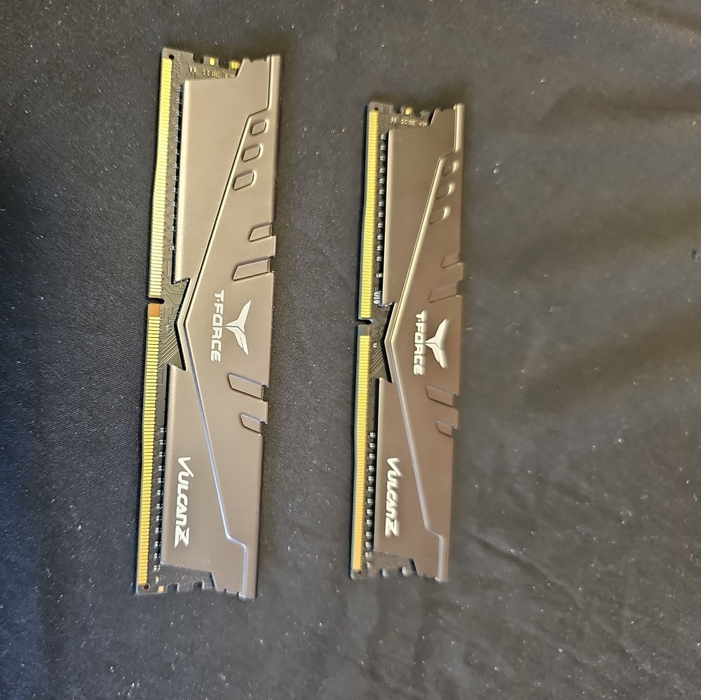 TEAMGROUP T-FORCE VULCAN Z 16GB (2x8GB) DDR4 3000MHz RAM (TLZGD48G3000HC16CBK)