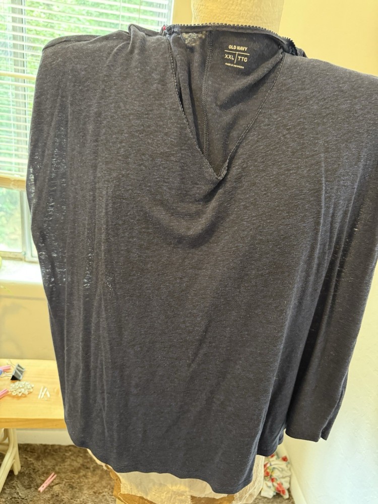 Old Navy Women’s XXL Dark Gray Knit V-Neck Short Sleeve Solid T-Shirt