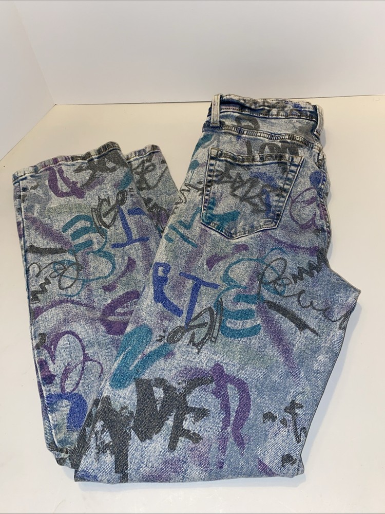 Wild Fable Women's Button Fly High Rise Straight Graffiti Jeans Size 6