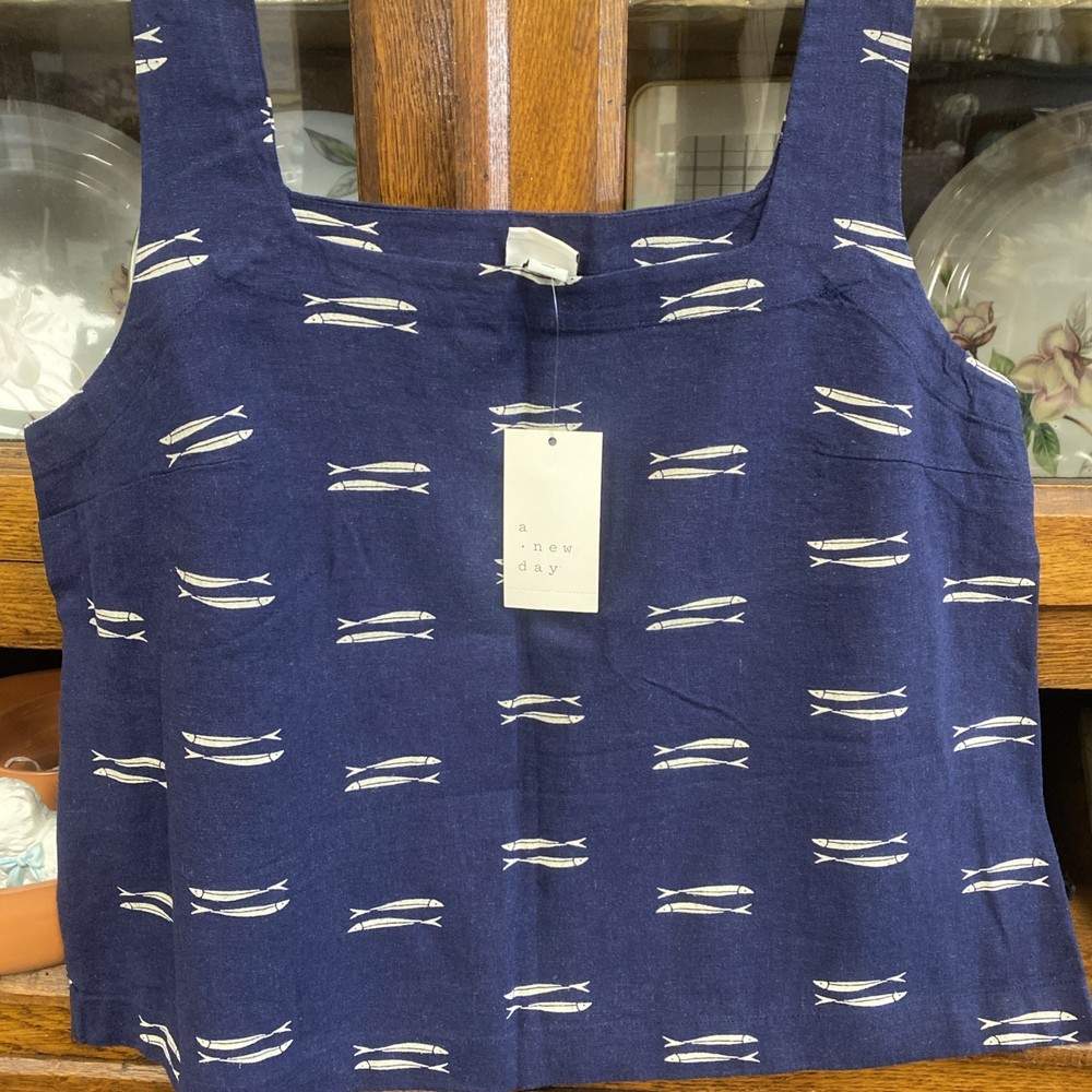 NWT A New Day Linen Blend Crop Tank Large Fish Navy Cream