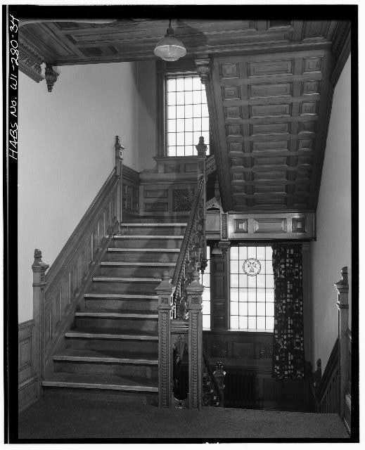 34. EAST VIEW STAIRCASE THIRD FLOOR - Elizabeth Plankinton House, 1492 West