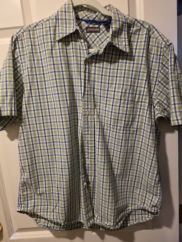 Vintage St John’s Bay Men’s Plaid Short Sleeve Button Down Shirt Size Medium