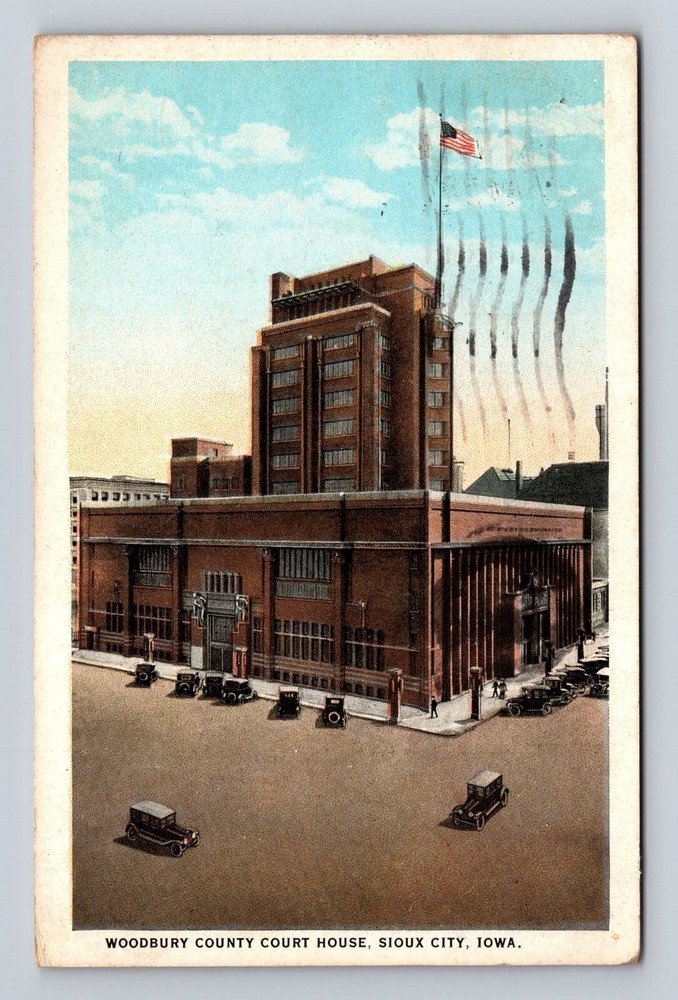 Sioux City IA-Iowa, Woodbury County Courthouse, Antique Vintage c1924 Postcard