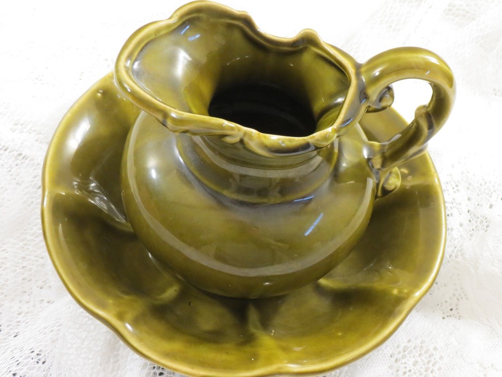 Vintage McCoy Pottery Avocado Green Pitcher & Bowl Set in Excellent Condition