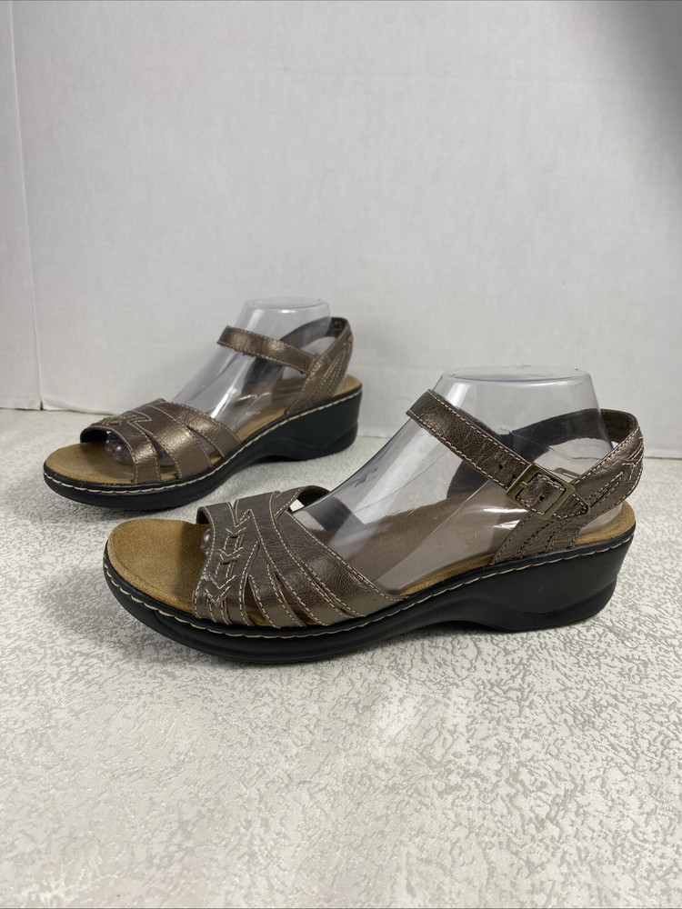 Clarks Bendables Womens Size 10 Wide Bronze Leather Slingback Sandals with Low Wedge