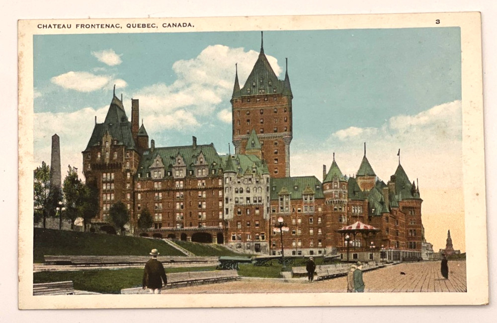 Postcard White Border Chateau Frontenac Quebec Canada