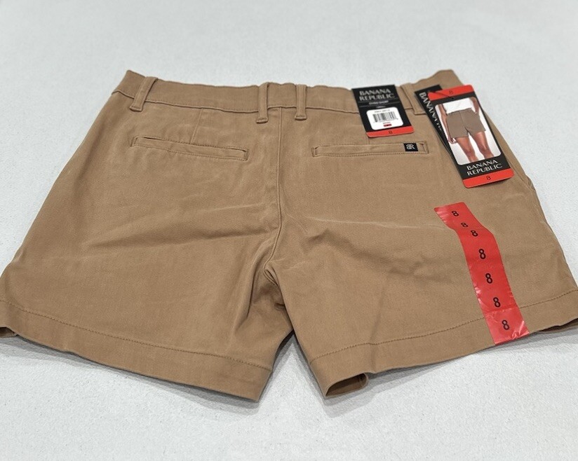Stylish Brown Women's Chino Shorts by Banana Republic in Size 8