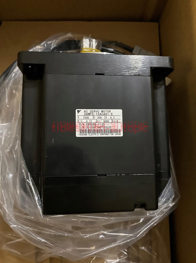 1PCS NEW YASKAWA SERVO Motor SGMPS-15ACA61-E