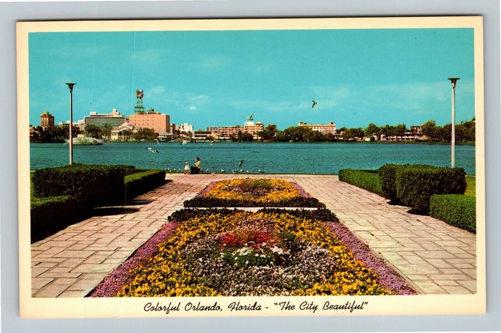 Orlando FL, Lake Eola Park, Gardens, Downtown, Florida Vintage PostcardÂ Â