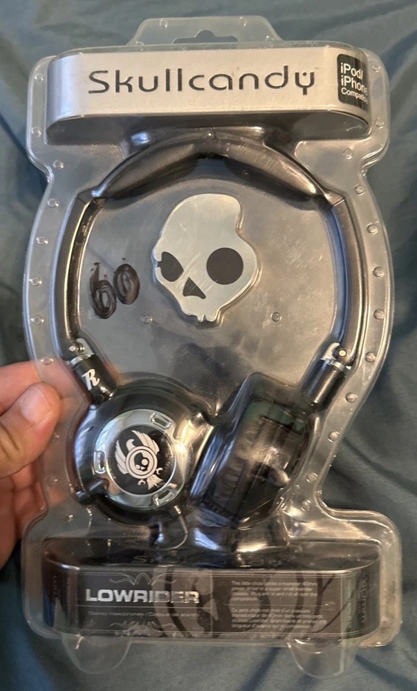 New Skullcandy Lowrider On Ear 40mm Headphones Foldable Liteweight Black