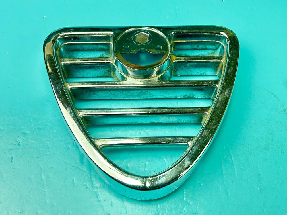 Alfa Romeo Alfasud 1st Series Grill Emblem