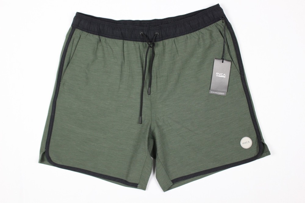 RVCA Men's Yogger Hybrid 17