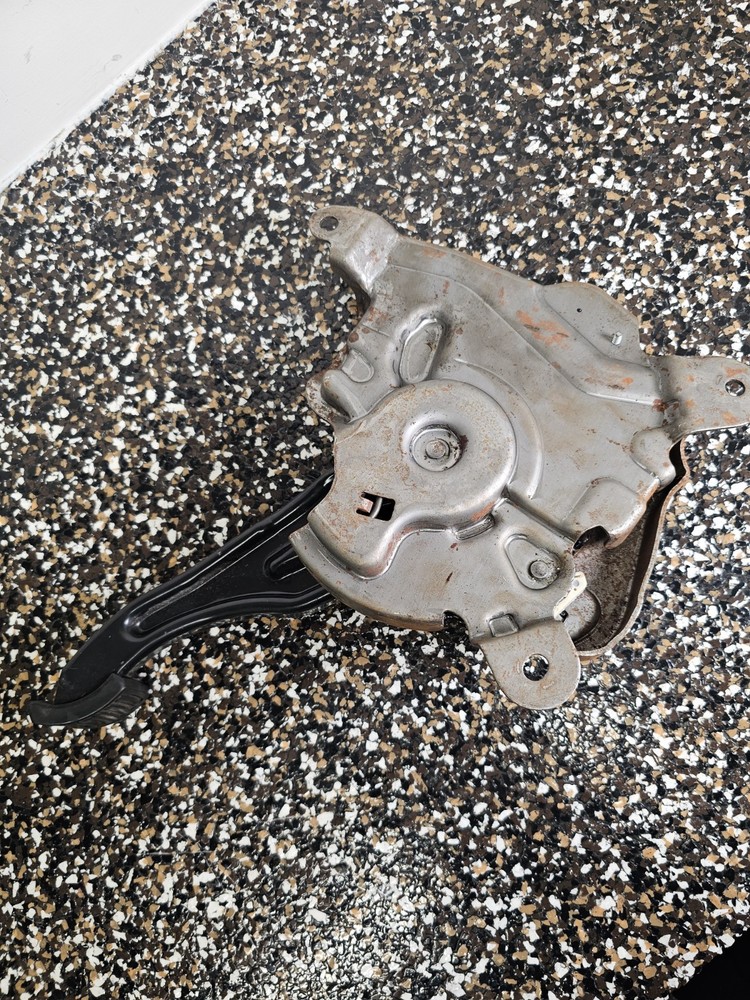 2010-2014 Cadillac Escalade ESV OEM Emergency Parking Brake Pedal Assembly