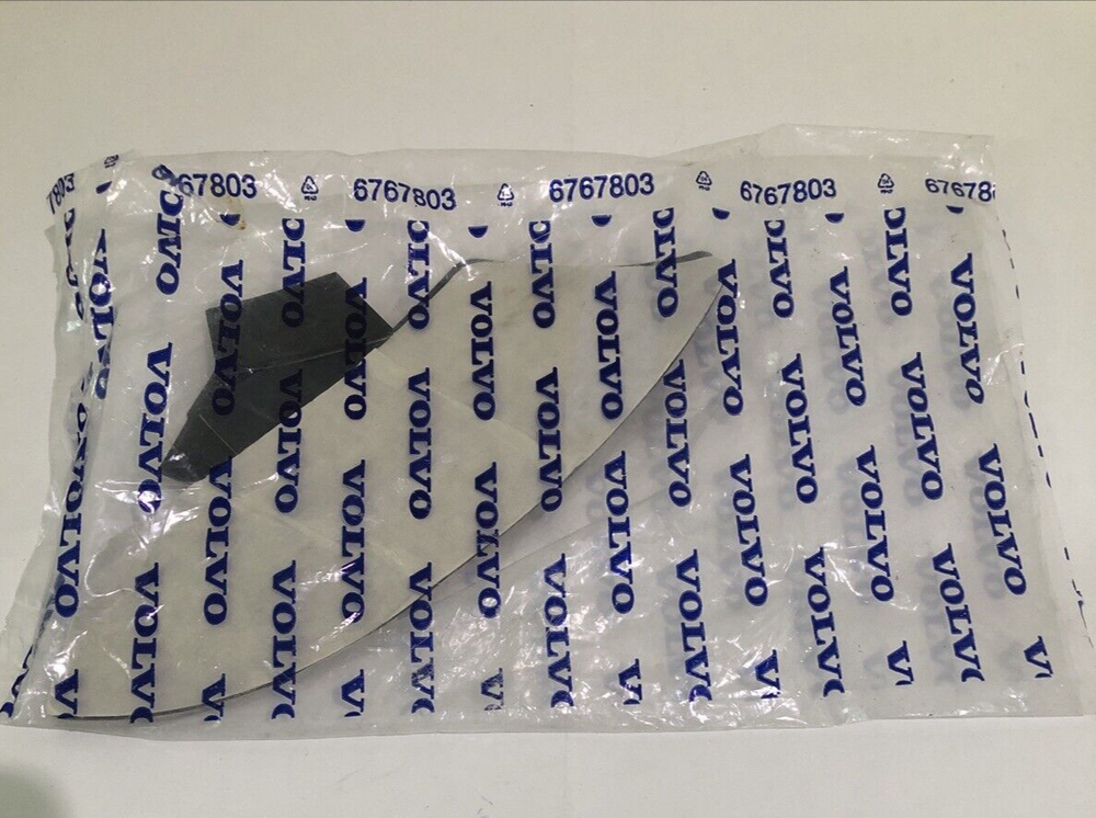 Volvo OEM Headlight Padding 6767803 6-peices in bag