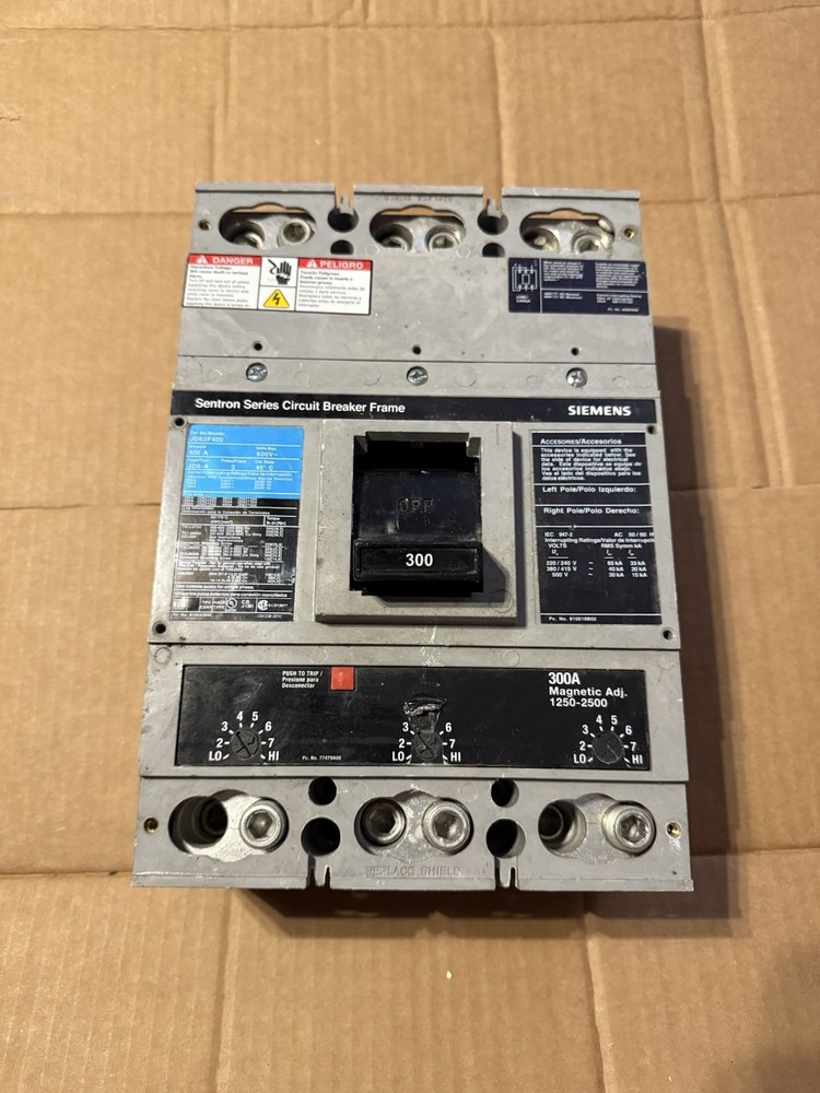 Siemens JD63F400 Sentron Series 3-Pole Circuit Breaker 400A 600V JD6-A