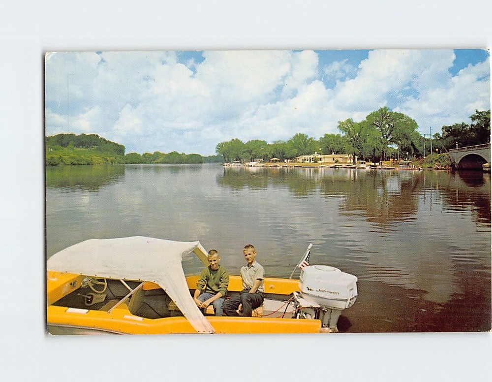 Postcard Cedar River With Cedar Falls Boat Club Iowa