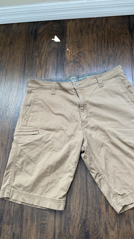 Levis Signature Mens sz 36 Shorts Beige  Utility Mid Rise