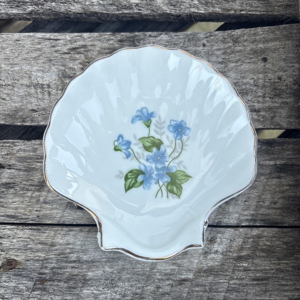 VTG Trinket Soap Dish White Porcelain Clamshell Blue Forget Me Not Flowers Japan