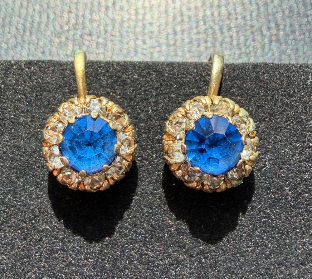Vintage Screw Back Earrings Sapphire Blue and Clear Rhinestone Flower Gold Tone