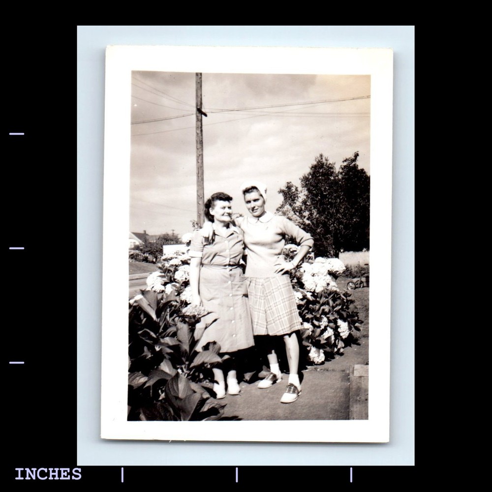 Old Vintage Photo AFFECTIONATE WOMEN STANDING OUTSIDE